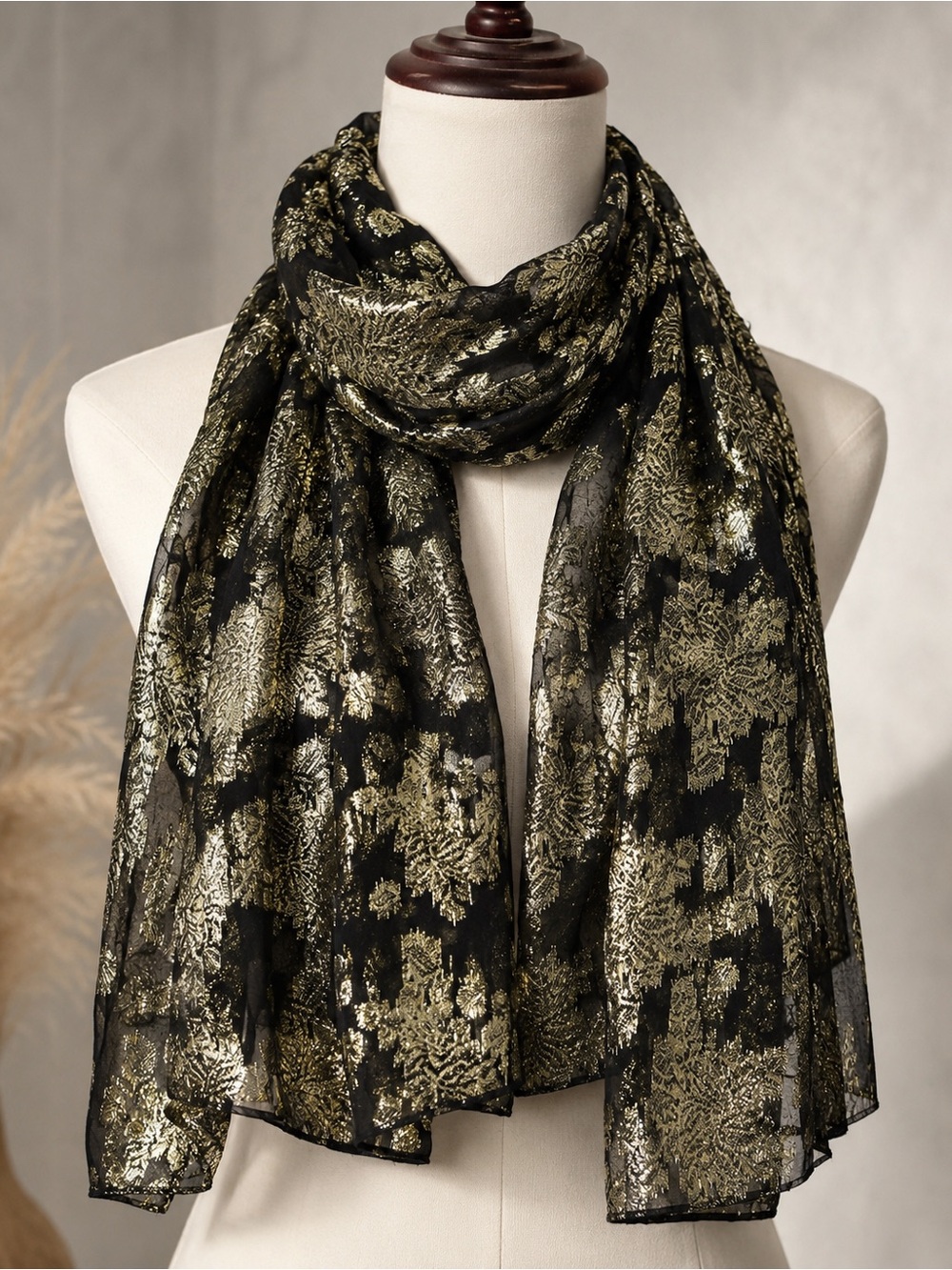 BCBGMaxAzria Black and Gold Metallic Evening Party Scarf Wrap